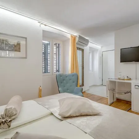 Imperator بيت ضيافة