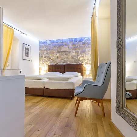 ゲストハウス Imperator