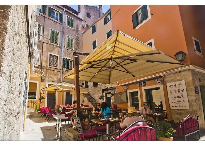 Gasthuis Imperator 4*